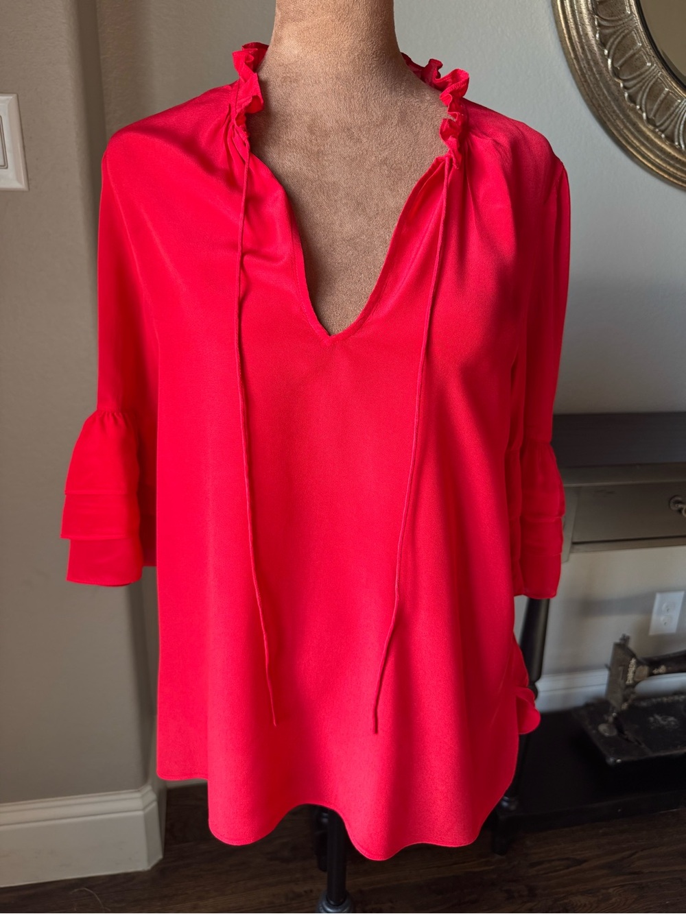 Alice + Olivia 100% Silk Red Ruffle Neck Blouse Medium
